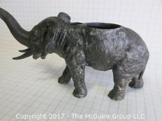 Metal Elephant  (Background scale: 1/4" grid)