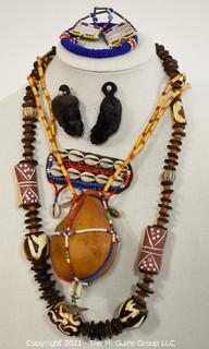 African necklace, carvings and similar items