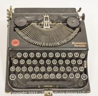 Antique 1920s Remington Portable Typewriter in Case, Working Condition.