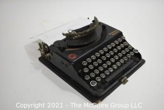 Antique 1920s Remington Portable Typewriter in Case, Working Condition.