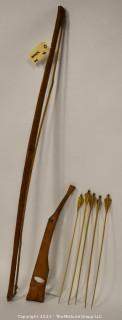 Collectible: Militaria: Vietnam Era: large Montagnard hand-made crossbow and 5 arrows.