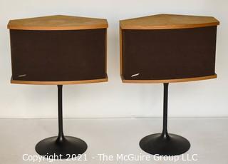 Electronic: Vintage: pair of BOSE 901 series VI pedestal speakers. Includes equalizer and paperwork.