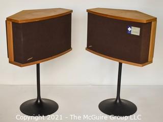 Electronic: Vintage: pair of BOSE 901 series VI pedestal speakers. Includes equalizer and paperwork.