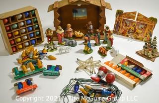 Vintage: Christmas: Creche and lighting and kitsch