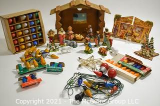 Vintage: Christmas: Creche and lighting and kitsch