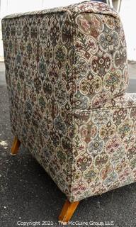 Vintage: Furnishing: Sturdy Clean Re-Upholstered Arm Chair with Woven Fabric