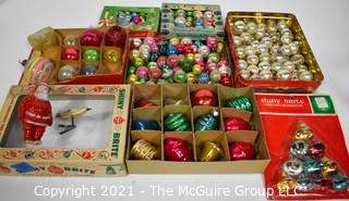 Group of Vintage Glass Tree Christmas Ornaments in Boxes, "Shiny Brite". 