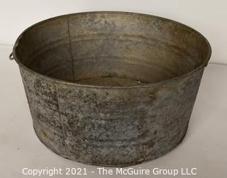 Large Primitive Rustic Round Galvanized Tub or Basin. Measures 24" in diameter.