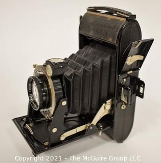 Vintage 1930's "Voigtlander Bessa" Folding Camera with Case
