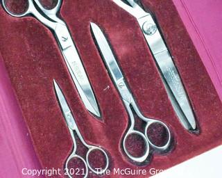 Complete Vintage Wiss Set of 4 Inlaid Steel Sewing Scissors in Case