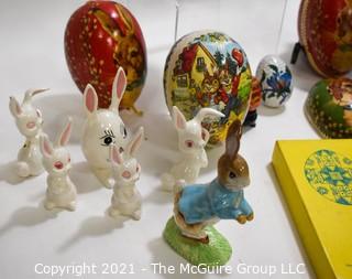 Group of Vintage Easter and Easter Egg Items. 