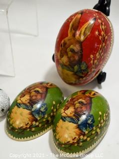 Group of Vintage Easter and Easter Egg Items. 