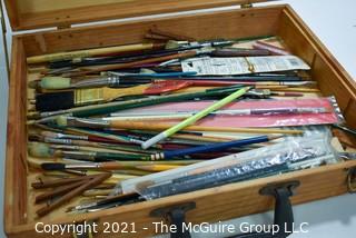 Grouping of Artists Brushes and Carrying Case 