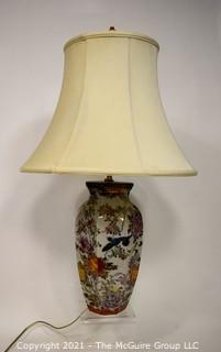 Antique Hand Painted Japanese Porcelain Lamp Made from Aichi Matsumura jar in the  Meiji-Taisho era, 1912 to 1926.