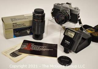 Vintage Minolta SRT 201 35mm & 80-200 macro zoom Lens Rokkor-X Japan with Accessories & Manuels. 