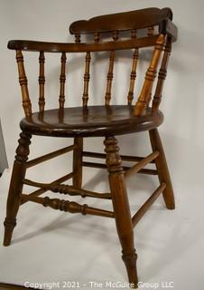 18th Century Antique Windsor Chair With Extended Arms 