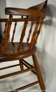 18th Century Antique Windsor Chair With Extended Arms 