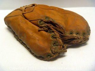 Vintage Softball Catcher's Mitt Glove:  Rawlings SF-2 Stamped "US"