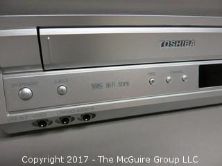 Toshiba DVD/VCR Deck Model SD-V392SUA