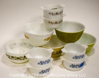 Group of Vintage Pyrex Mixing Bowls and Casserole Dishes in Avacado Green and Blue Flowers. 