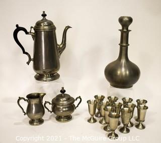 Oneida Heirloom Pewter Coffee Set, Pewter Decanter with Cups. 