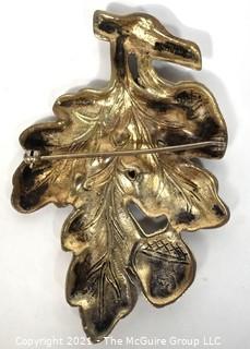 Vintage Sterling Silver Acorn & Oak Leaf Brooch.  Weighs 28g