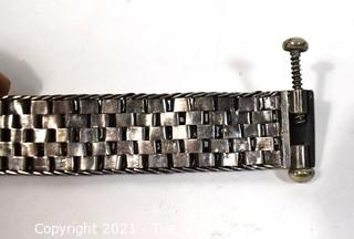 Vintage Unmarked Sterling Silver with Enamel Decoration Mesh Chain Mail Bracelet with Screw Pin Shackle Clasp. Weighs 75g