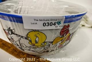 Large Ceramic Warner Brothers Studio Store Bowl with Looney Tunes  Filmstrip Characters.   11" D x 6" T.