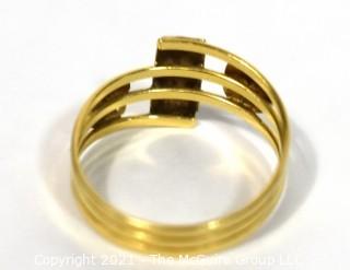 Vintage 18 kt Gold Band with Marcasite Accent.  Weighs 2.1 g