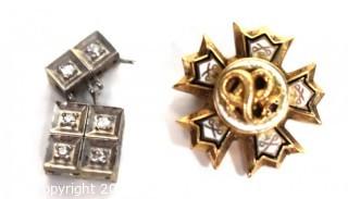 Vintage Tau Sigma Nu Epsilon Enamel & Gold Fraternity Pin and White Gold Link with Gem Stones. Total weight 4.8 g.