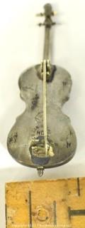 Sterling Silver Made in Mexico Violin Shaped Brooch or Pin with Makers Mark HD. 5g total weight