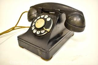 Vintage Black Bakelite Rotary Dial Telephone. 