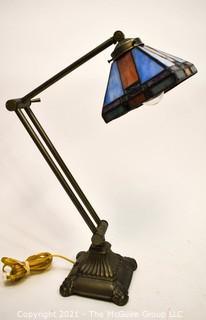 Tiffany Style Articulated Desk or Table Lamp With Stained Glass Shade. 