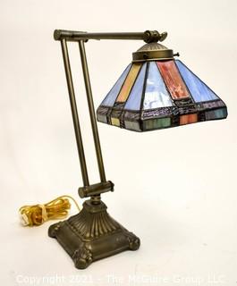 Tiffany Style Articulated Desk or Table Lamp With Stained Glass Shade. 