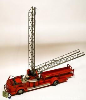 Vintage Red 1950's Doepke Model Toys Rossmoyne Ladder Fire Truck *