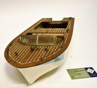 Vintage 1950s Chris Craft Speedboat Model with Plastic Hull and Buccaneer Battery Operated Boat Motor. *