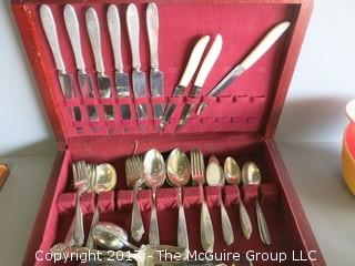 Cutlery Set with chest