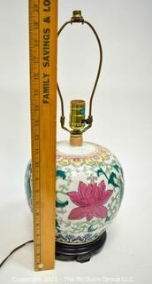 Asian Style Hand Painted Porcelain Table Lamp. 