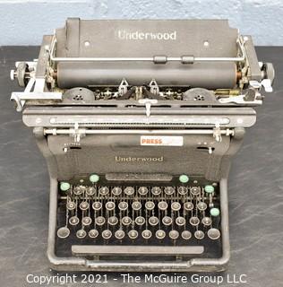 Vintage Underwood Manual Typewriter; provenance of Chuck Lewis, former President of the Gridiron Club