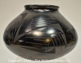 Mata Ortiz Casas Grandes By Manuel Quezada Black On Black Pottery Vase Seed Bowl