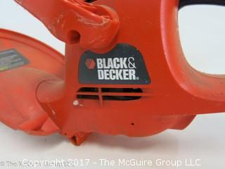 Black and Decker 16" corded hedge trimmer 