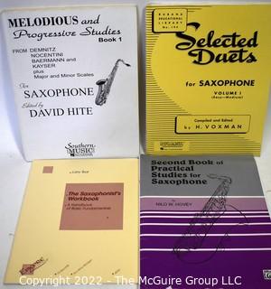 Music: Saxophone Hite tutorial books