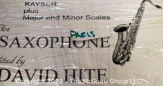 Music: Saxophone Hite tutorial books