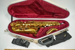 Buffet Super Dynaction Alto Saxophone, SN 17xxx. White Hiscox Pro II hard case. Mouthpiece sold separately in this auction.