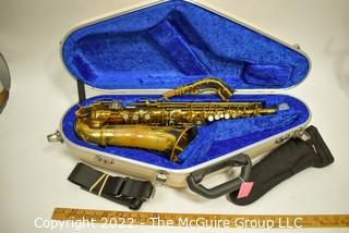 Saxophone: H. Conn Conqueror "Naked Lady" 26M. SN 271522 (c 1937) w/white Hiscox Pro II hard case. Mouthpiece sold separately in this auction.