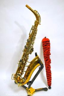 Saxophone: Martin "Handcraft" Alto "Skyline" SN 118840 (c 1937) w/white Hiscox Pro II hard case. Mouthpiece sold separately in this auction.