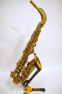 H.N. White King Zephter Alto Saxophone, SN 320645 w/black Softpack case. Mouthpiece sold separately in this auction.