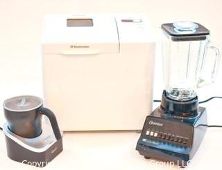 Breadmaker, Blender and Coffee Warmer. 