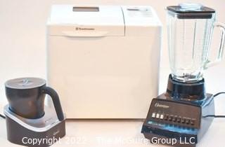 Breadmaker, Blender and Coffee Warmer. 