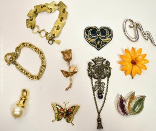 Group Of Vintage Brooches.